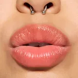 MAC Cosmetics Glow Play Lip Balm - Питательный увлажняющий бальзам для губ, оттенок Baby Doll — фото 4