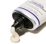Smashbox Photo Finish Control Mattifying Primer - Матирующая база под макияж — фото 3