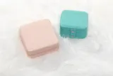Шкатулка для украшений Notino Classy Collection Jewellery box двухъярусная, на молнии, 10,8 × 6,5 × 8,8 см Green — фото 7