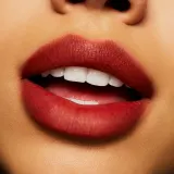MAC Cosmetics Powder Kiss Lipstick - Матовая помада, 3 г, оттенок Marrakesh-Mere — фото 5