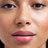 Lumene Lip Glow Oil Balm - Бальзам для губ с маслом, 10 мл, оттенок 2 Juicy — фото 4