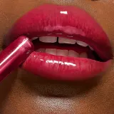 Smashbox Halo Plump + Glow Lip Gloss - Увлажняющий блеск для губ, оптически увеличивающий объем, 4.6 мл, оттенок Spark — фото 5