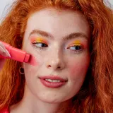 Glow Hub Buff Blush - Румяна для щек в креме в стике, 5 г, оттенок Poppin — фото 6