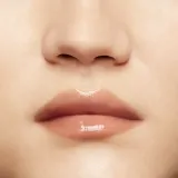 MAC Cosmetics Squirt Plumping Gloss Stick - Блеск для губ в стике, 2.3 г, оттенок Lower Cut — фото 3