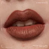 NYX Professional Makeup Smooth Whip Matte Lip Cream - Бархатная помадка с эффектом разглаживания, 4 мл, оттенок 17 Thread Count — фото 3