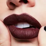 MAC Cosmetics Retro Matte Liquid Lipcolour - Матовая жидкая помада, 5 мл, оттенок High Drama — фото 3