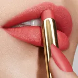 Estee Lauder Pure Color Explicit Matte Lipstick - Матовая помада, 1.8 г, оттенок Electric Nights — фото 3