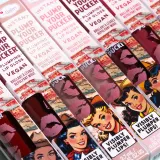 theBalm Plump Your Pucker Lip Gloss - Блеск для губ, придающий объем, 2.7 мл, оттенок Night Rider — фото 4