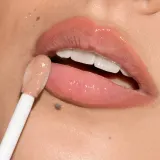 Gosh Lip Filler - Блеск для губ, придающий объем, 5 мл, оттенок 004 Mocha Mousse — фото 2