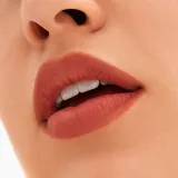 MAC Cosmetics Locked Kiss 24h Lipstick - Трендовая помада с матовым эффектом, 1.8 г, оттенок Mull It Over & Over — фото 5