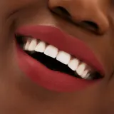 MAC Cosmetics Locked Kiss 24h Lipstick - Трендовая помада с матовым эффектом, 1.8 г, оттенок Coy — фото 3