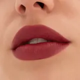 MAC Cosmetics Locked Kiss 24h Lipstick - Трендовая помада с матовым эффектом, 1.8 г, оттенок Coy — фото 5