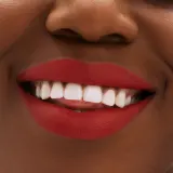 MAC Cosmetics Locked Kiss 24h Lipstick - Трендовая помада с матовым эффектом, 1.8 г, оттенок Extra Chili — фото 3