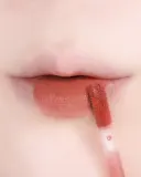 thim Sheer Matte Liquid Lip - Легкая матовая помада в жидкой форме, 4 г, оттенок 01 Cozy Beige — фото 3