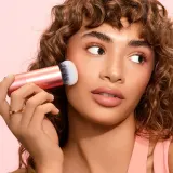 Real Techniques Original Collection Bubble Blending Brush - Кисть косметическая, 1 шт — фото 4