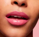MAC Cosmetics Rethink Pink Lustreglass Lipstick - Блестящая помада, 3 г, оттенок No Photos — фото 5