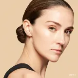 Bobbi Brown Vitamin Enriched Skin Tint SPF 15 - Крем для лица с витаминами, 50 мл, оттенок Light 2 — фото 4