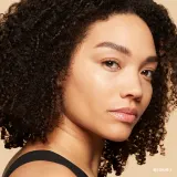 Bobbi Brown Vitamin Enriched Skin Tint SPF 15 - Крем для лица с витаминами, 50 мл, оттенок Medium 1 — фото 4