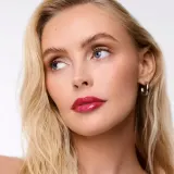 WONDERSKIN Wonder Blading Top Gloss - Блеск для губ с блестками, 4 мл, оттенок Red Glitter — фото 4