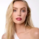 WONDERSKIN Wonder Blading Top Gloss - Блеск для губ с блестками, 4 мл, оттенок Red Glitter — фото 5
