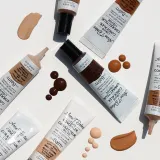 theBalm Anne T. Dotes Liquid Concealer - Корректор в жидкой текстуре для идеального покрытия, 11.8 мл, оттенок #2 Light Fair — фото 5