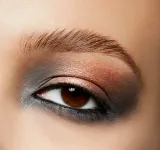 MAC Cosmetics Dazzleshadow Liquid - Блестящая жидкая тушь для ресниц, 4.6 г, оттенок Beam Time — фото 3