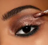MAC Cosmetics Dazzleshadow Liquid - Блестящая жидкая тушь для ресниц, 4.6 г, оттенок Beam Time — фото 5