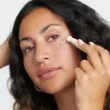 Gosh Bright'n Conceal - Корректор для лица, осветляющий против темных кругов под глазами, 12 мл, оттенок Adjusting Skin — фото 4