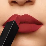 Yves Saint Laurent Rouge Pur Couture The Slim - Тонкая матовая помада, создающая кожаный эффект на губах, 2.2 г, оттенок 9 Red Enigma — фото 3