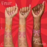 NYX Professional Makeup Holiday Buttermelt - Палетка для лица, 3 г, оттенок Light/Medium — фото 4
