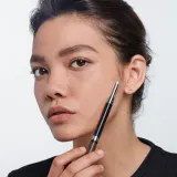 L’Oreal Paris Infaillible 24h Filling Triangular Pencil - Точный водостойкий карандаш для бровей, 1 мл, оттенок Auburn — фото 5