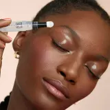 3INA The Eye Gloss - Блестящие тени для век, 3 мл, оттенок 100 - Transparent — фото 3