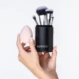 Notino Makeup Brushes Essential Professional Make-Up Brushes & Sponge Set - Набор кистей с чехлом, 5 шт — фото 2