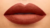 Yves Saint Laurent Rouge Pur Couture The Slim Glow Matte - Матовая помада с блеском, увлажняющая, 2 г, оттенок 213 No Taboo Chili — фото 3