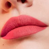 Жидкая помада для губ Estee Lauder Pure Color Whipped Matte Lip Color матовая, стойкость до 12 часов, 9 мл, оттенок 927 Hot Fuse — фото 2