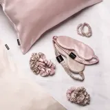 Notino Silk Collection Sleeping mask & Scrunchies Set - Подарочный набор оттенка Cream, оттенок Cream — фото 5