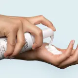 Aveda Phomollient Styling Foam - Пена для укладки, подчеркивающая форму прически для нормальных и тонких волос, 200 мл — фото 3