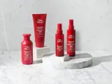 Wella Professionals Ultimate Repair Protective Leave-In - Термозащитный спрей для волос, 140 мл — фото 4