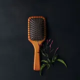 Aveda Wooden Paddle Brush - Деревянная щетка для волос, 1 шт — фото 3