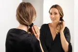 Набор резинок для волос Notino Silk Collection Small Scrunchie Set шёлковых, маленьких, 4 шт, оттенок 4 шт — фото 4