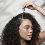 Aveda Scalp Solutions Overnight Scalp Renewal Serum - Сыворотка для волос восстанавливающая здоровую кожу головы, 50 мл — фото 5