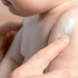 A-Derma Exomega Control Emollient Cream - Крем для тела для сухой и атопической кожи — фото 2