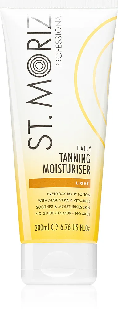 St. Moriz Daily Tanning Moisturiser - Увлажняющий крем для автозагара без цвета тип Light, 200 мл