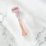 Бритва женская Gillette Venus ComfortGlide Spa Breeze 3 лезвия, с гелевыми полосками, со сменными кассетами, 1 шт — фото 2