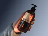 Beviro Purifying Hand Soap Scrub - Очищающее мыло с эффектом пилинга Zesty Vetiver, 500 мл — фото 2