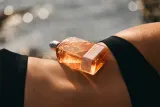 L’Occitane Cherry Blossom - Гель для ванны и душа, 250 мл — фото 2