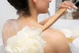 So Eco Long Handle Shower Pouf - Губка для тела с длинной ручкой, 1 шт — фото 5