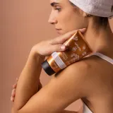 Apivita Royal Honey Rich Body Cream - Увлажняющий крем для тела, 150 мл — фото 4