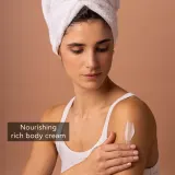 Apivita Royal Honey Rich Body Cream - Увлажняющий крем для тела, 150 мл — фото 7