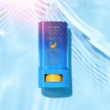 Shiseido Sun Care Clear Stick UV Protector WetForce - Уход за кожей с солнцезащитой SPF 50+, 20 г — фото 5